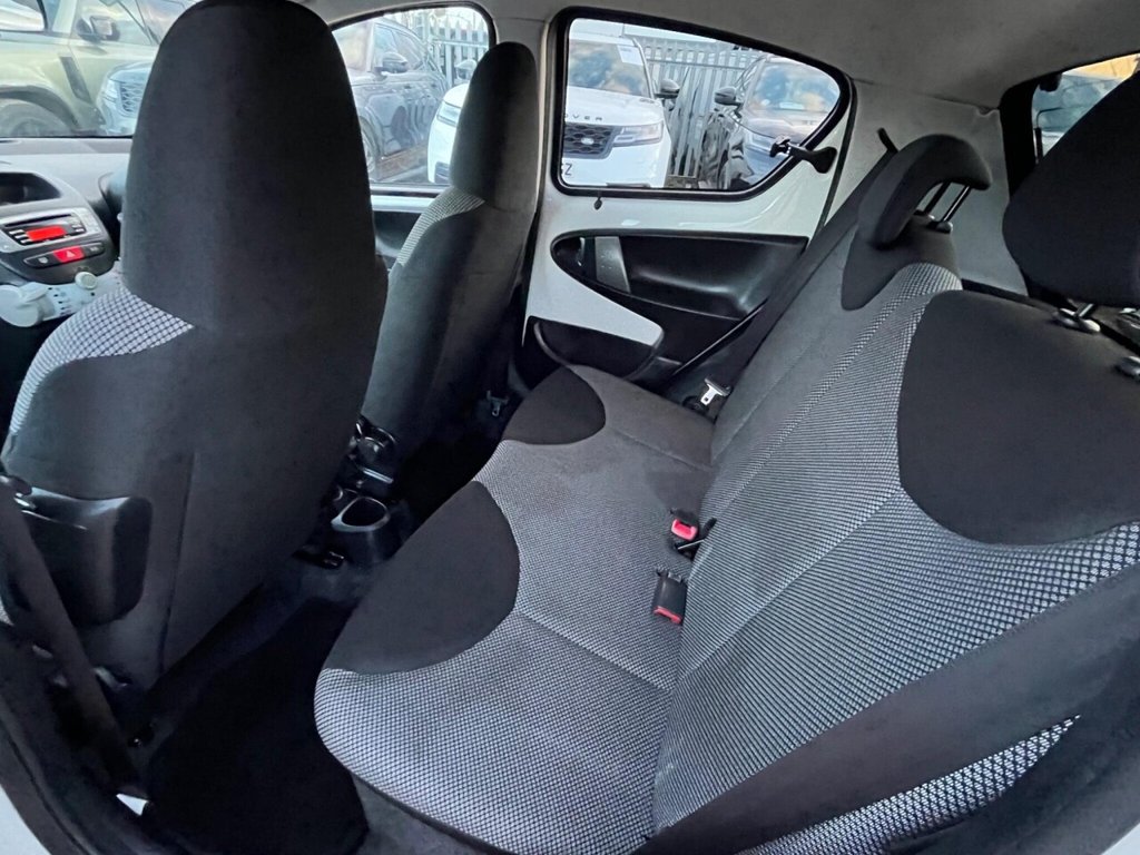 Used Toyota AYGO 2012 for sale - 77706163: Photo 24