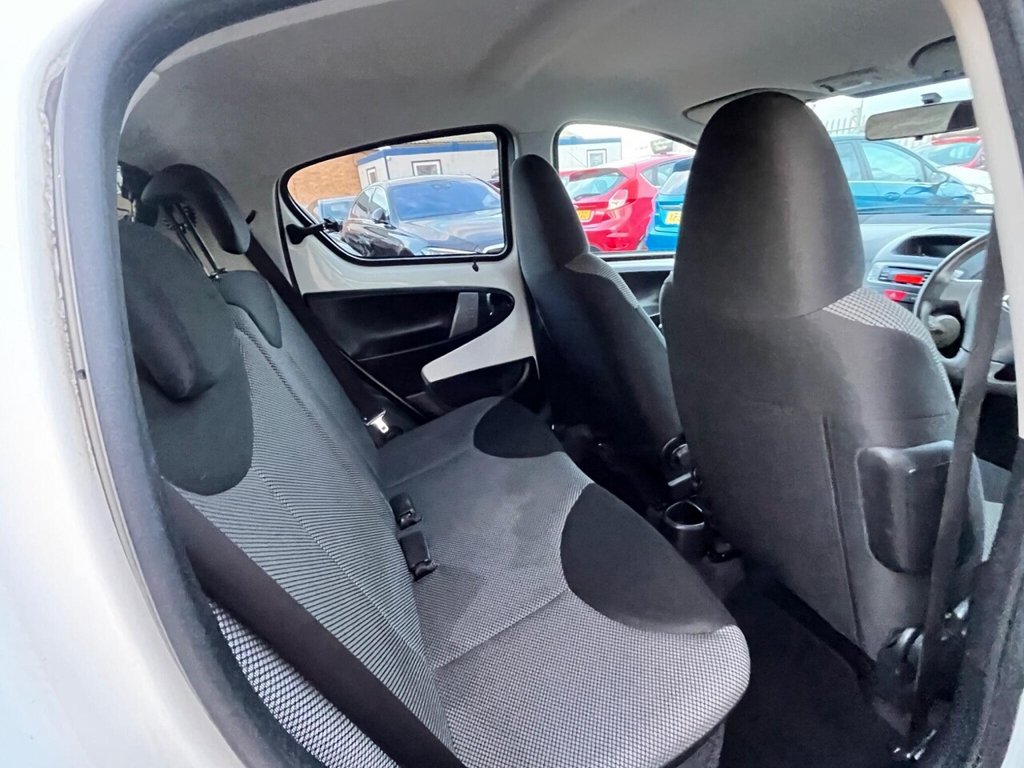 Used Toyota AYGO 2012 for sale - 77706163: Photo 25