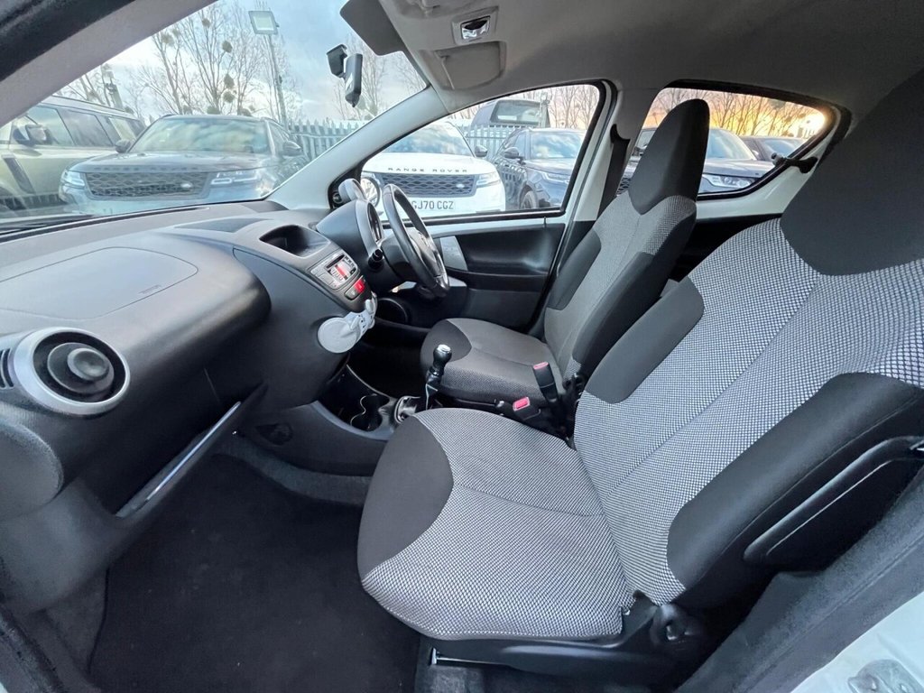 Used Toyota AYGO 2012 for sale - 77706163: Photo 29