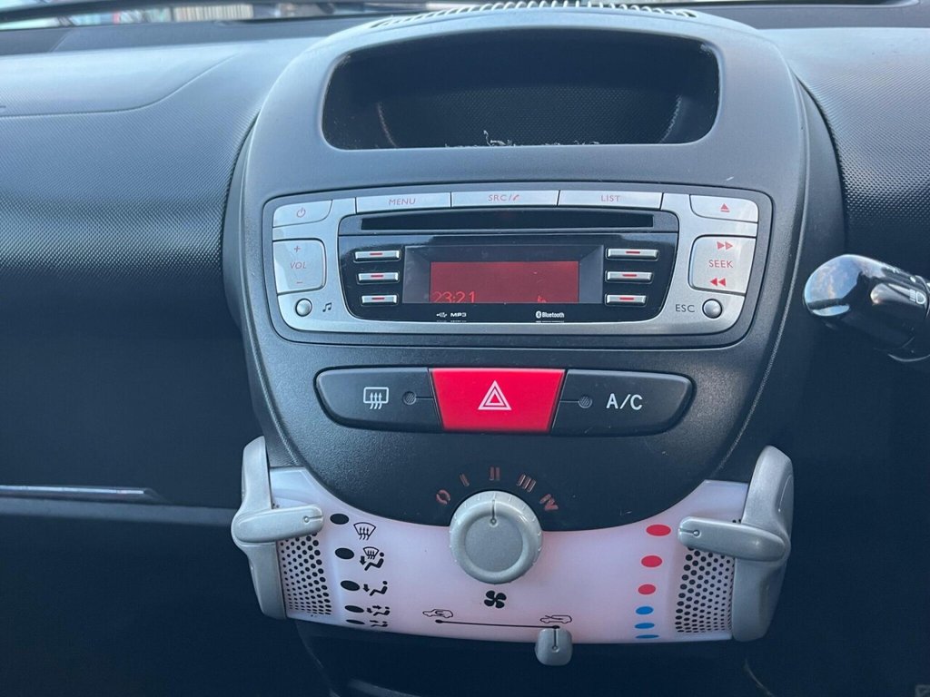 Used Toyota AYGO 2012 for sale - 77706163: Photo 30