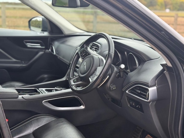 Used Jaguar F-Pace 2017 for sale - 76223294: Photo 20