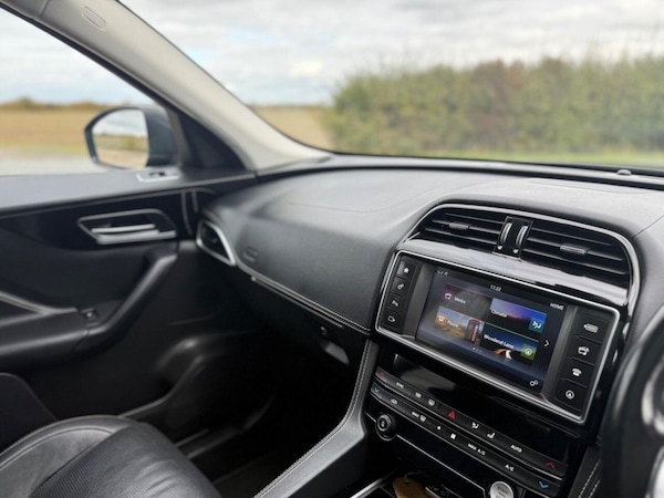 Used Jaguar F-Pace 2017 for sale - 76223294: Photo 22