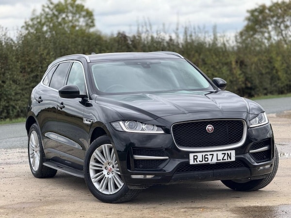 Used Jaguar F-Pace 2017 for sale - 76223294: Photo 2