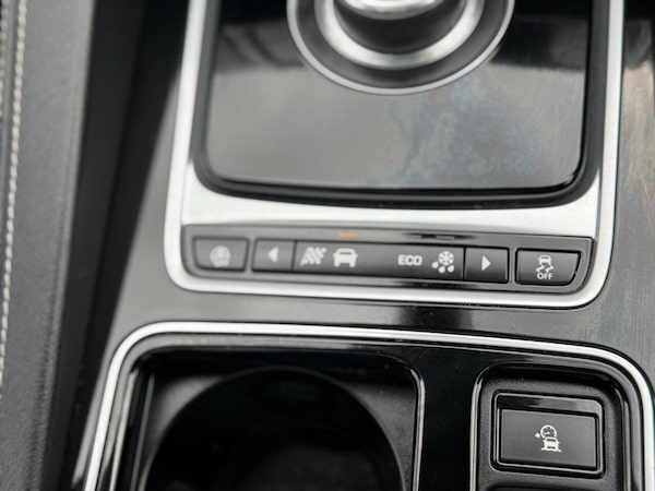 Used Jaguar F-Pace 2017 for sale - 76223294: Photo 35