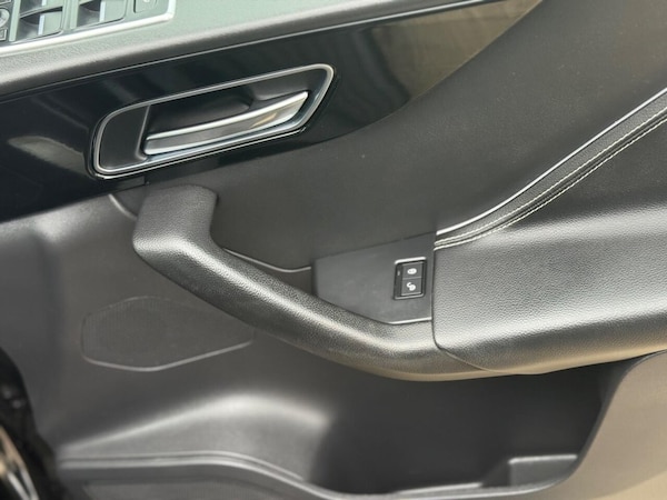 Used Jaguar F-Pace 2017 for sale - 76223294: Photo 42