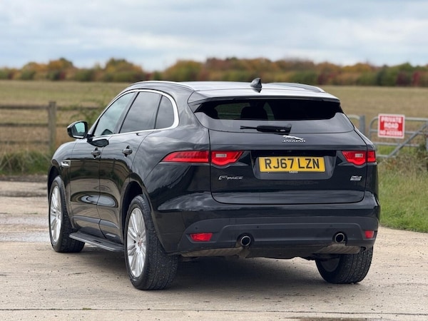 Used Jaguar F-Pace 2017 for sale - 76223294: Photo 8