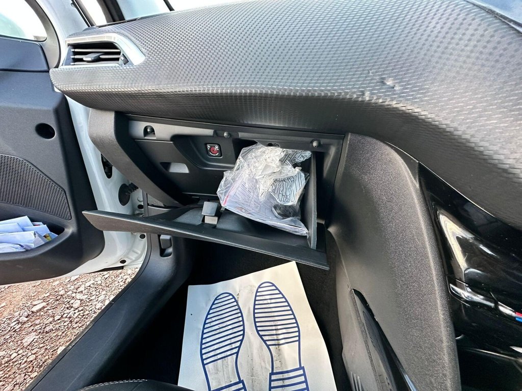 Used Peugeot 2008 2018 for sale - 77739541: Photo 40