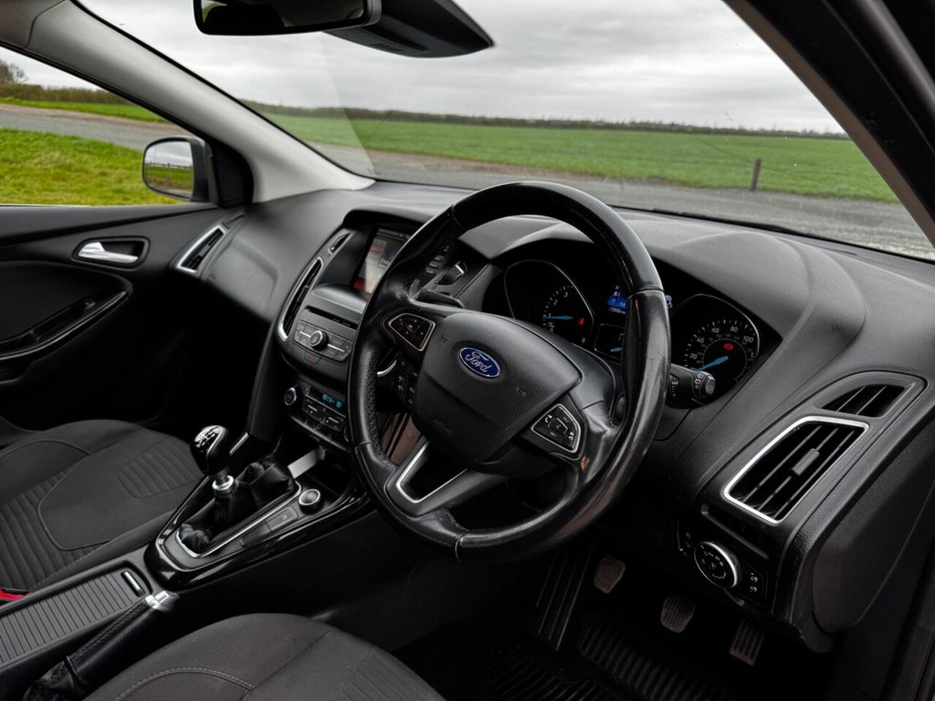 Used Ford Focus 2015 for sale - 77884981: Photo 25