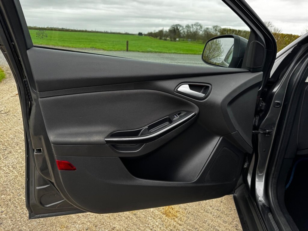 Used Ford Focus 2015 for sale - 77884981: Photo 43