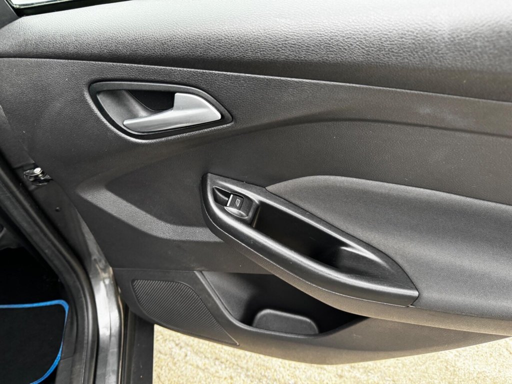 Used Ford Focus 2015 for sale - 77884981: Photo 44