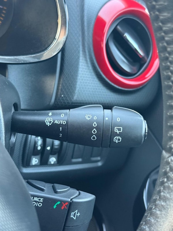 Used Renault Clio 2014 for sale - 76203501: Photo 21