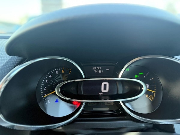 Used Renault Clio 2014 for sale - 76203501: Photo 32