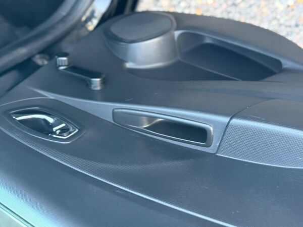 Used Renault Clio 2014 for sale - 76203501: Photo 43