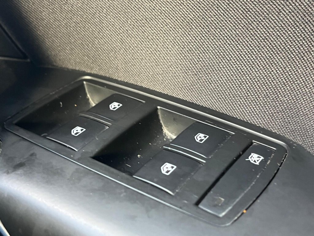 Used Vauxhall Insignia 2014 for sale - 77250195: Photo 6