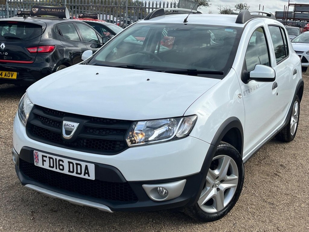 Used Dacia Sandero Stepway 2016 for sale - 76327958: Photo 2