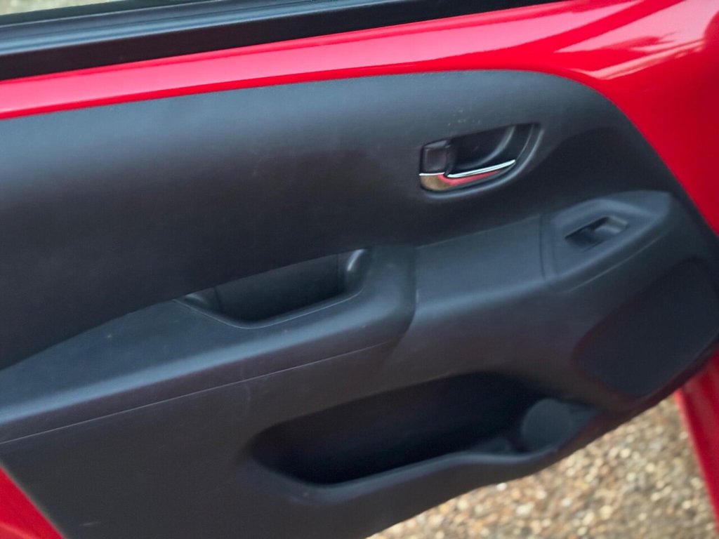 Used Toyota AYGO 2015 for sale - 77084789: Photo 42