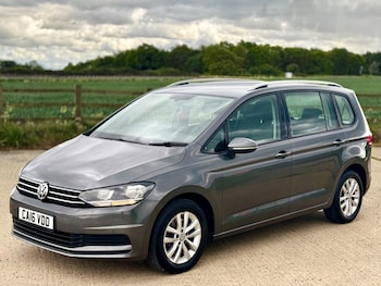 Used Volkswagen Touran 2016 for sale - 78839773: Photo
