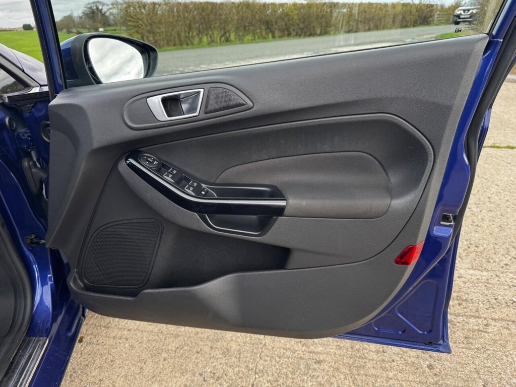 Used Ford Fiesta 2015 for sale - 77720132: Photo 38