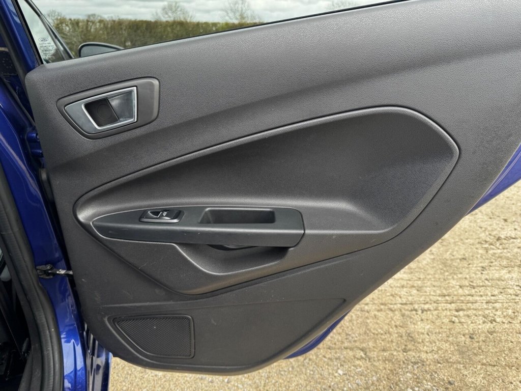 Used Ford Fiesta 2015 for sale - 77720132: Photo 40