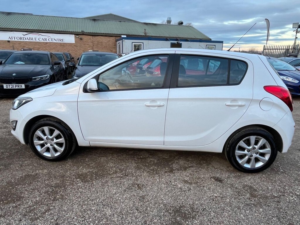 Used Hyundai i20 2015 for sale - 77841342: Photo 15