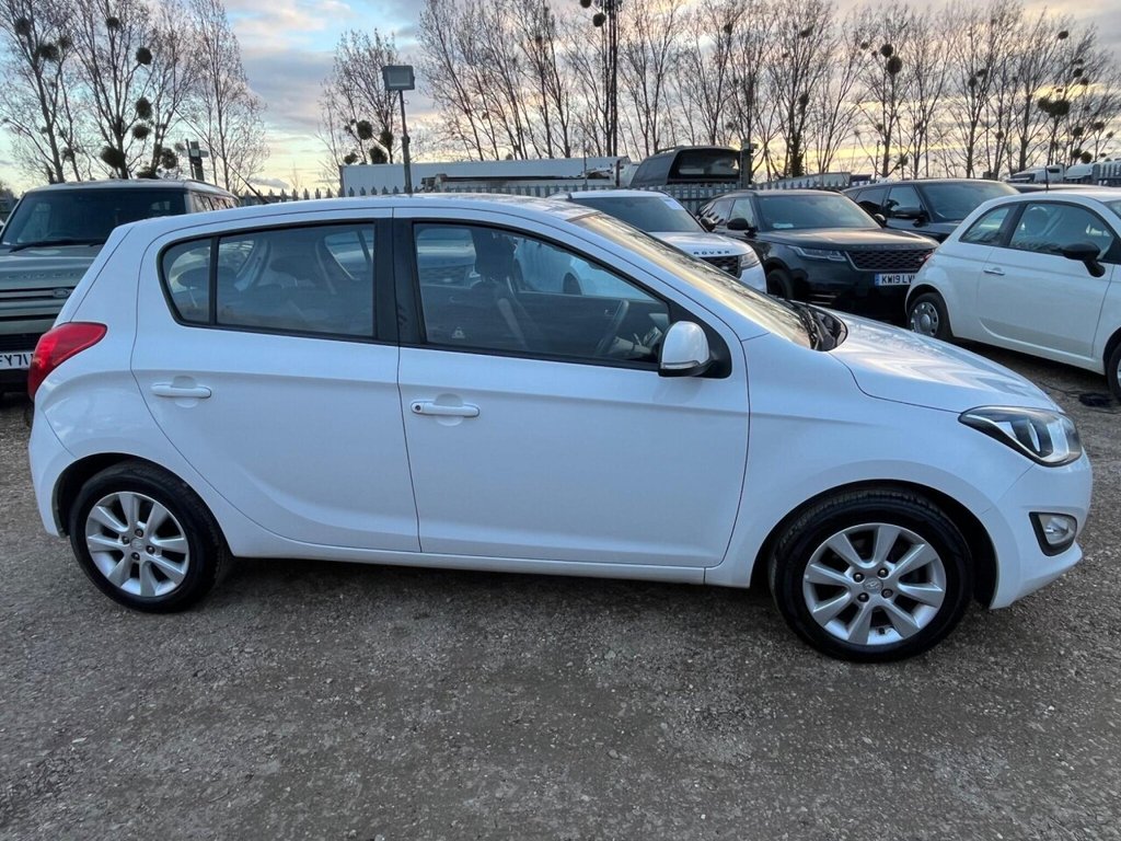 Used Hyundai i20 2015 for sale - 77841342: Photo 17
