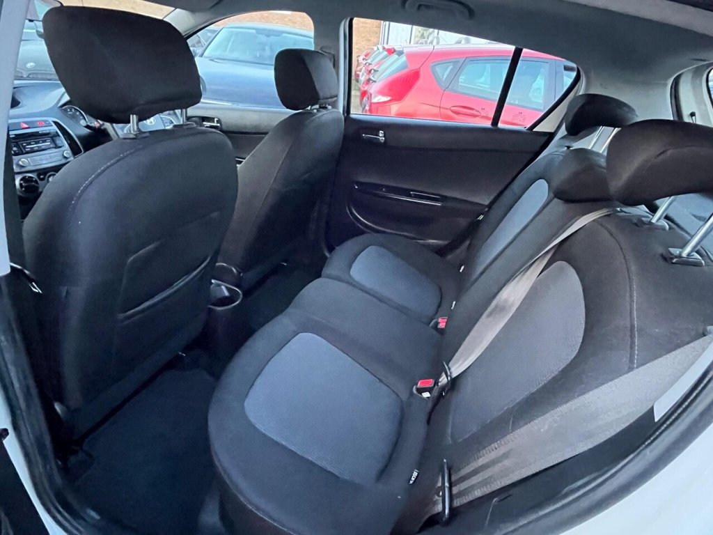 Used Hyundai i20 2015 for sale - 77841342: Photo 27