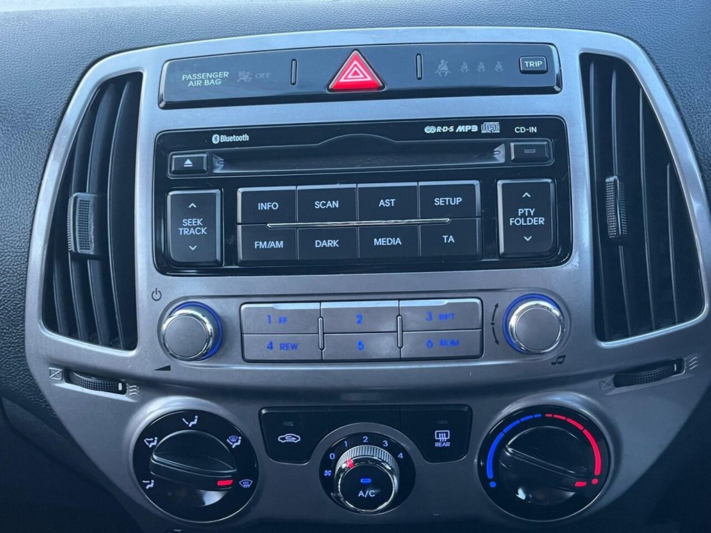 Used Hyundai i20 2015 for sale - 77841342: Photo 32