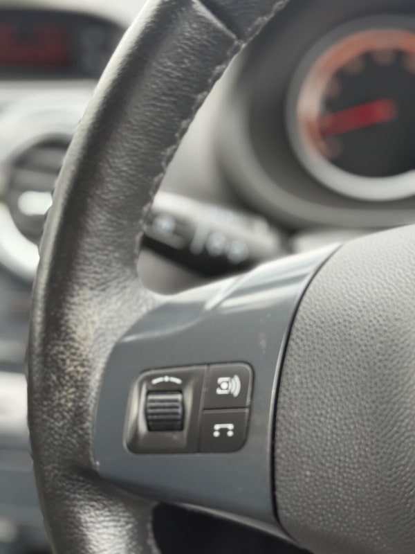 Used Vauxhall Corsa 2012 for sale - 76291183: Photo 25