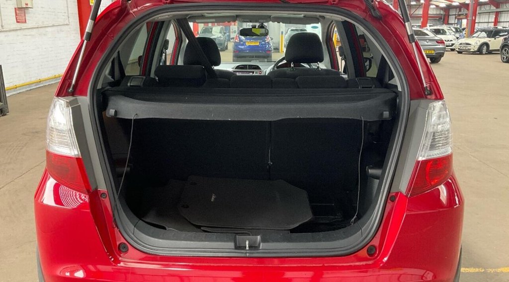 Used Honda Jazz 2010 for sale - 76445820: Photo 9