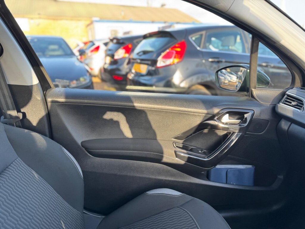Used Peugeot 208 2015 for sale - 76910291: Photo 20