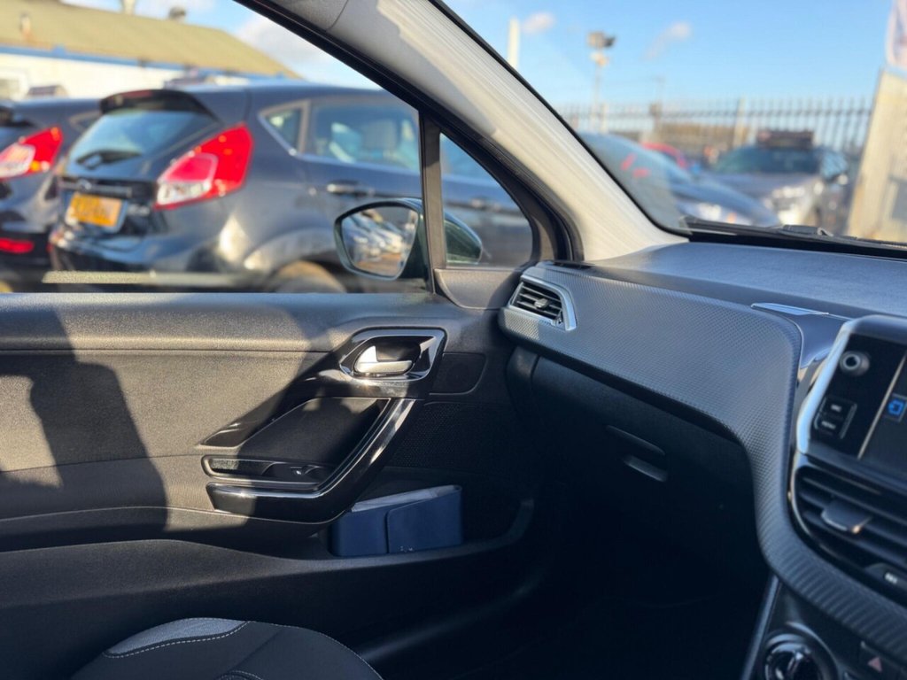 Used Peugeot 208 2015 for sale - 76910291: Photo 21