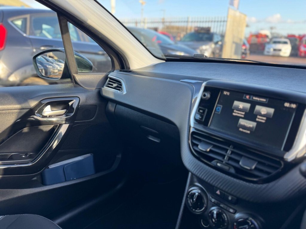 Used Peugeot 208 2015 for sale - 76910291: Photo 22