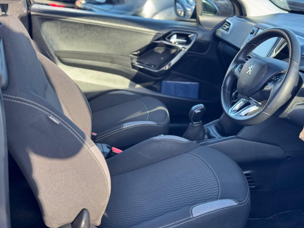 Used Peugeot 208 2015 for sale - 76910291: Photo 23