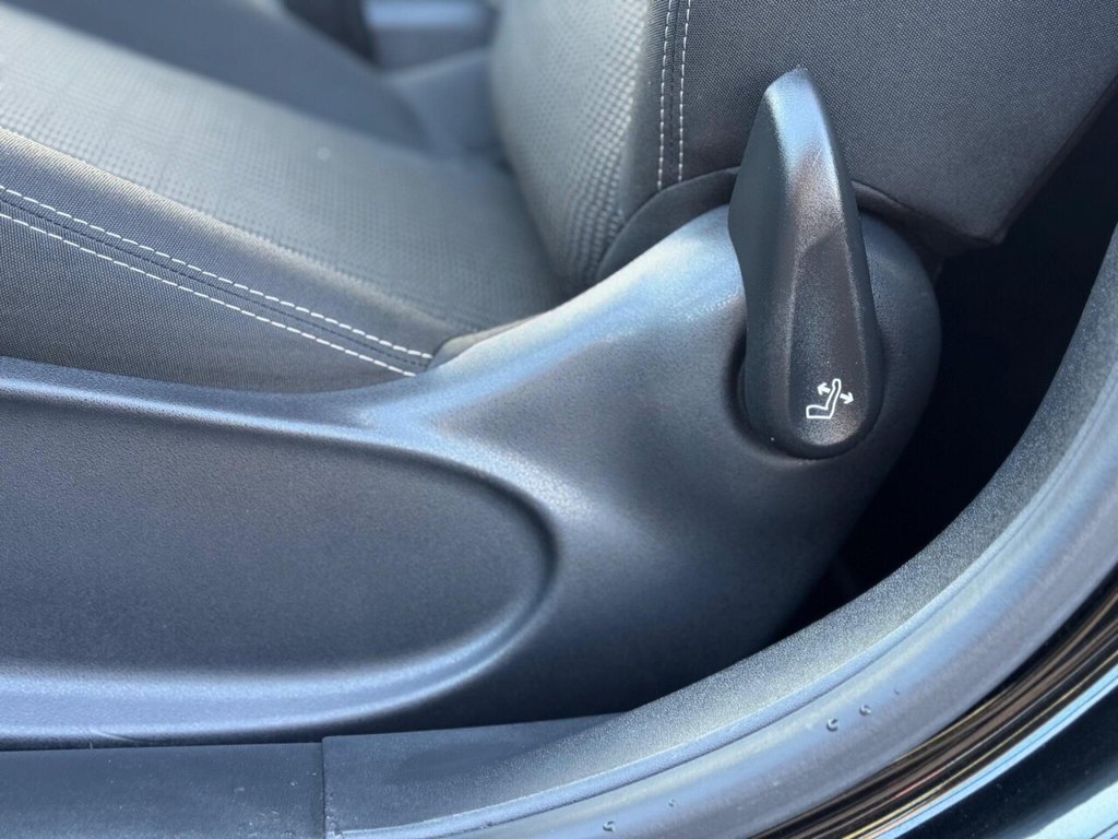 Used Peugeot 208 2015 for sale - 76910291: Photo 29