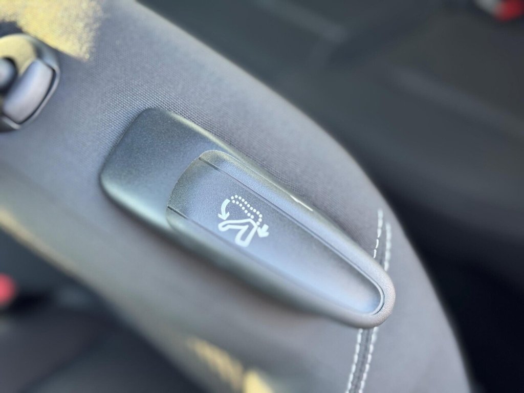 Used Peugeot 208 2015 for sale - 76910291: Photo 30