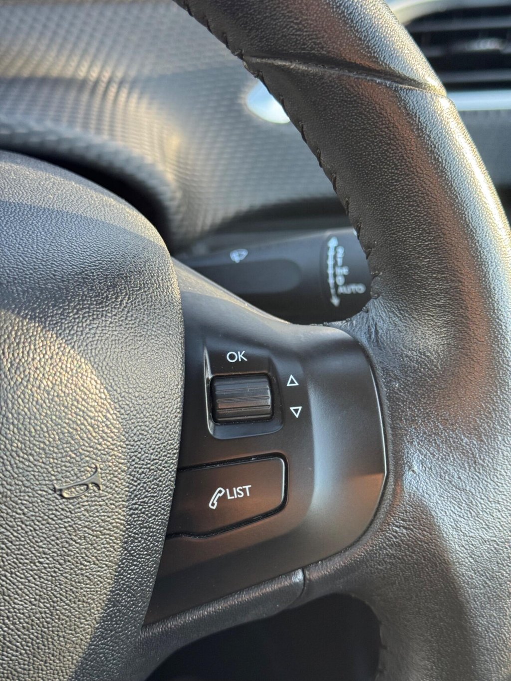 Used Peugeot 208 2015 for sale - 76910291: Photo 31