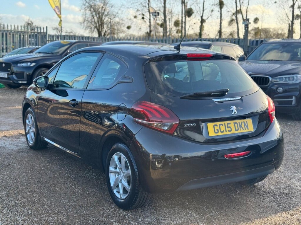 Used Peugeot 208 2015 for sale - 76910291: Photo 4