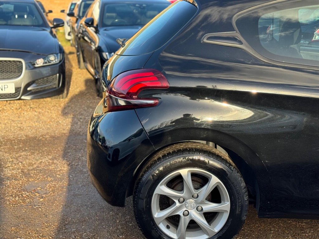 Used Peugeot 208 2015 for sale - 76910291: Photo 44