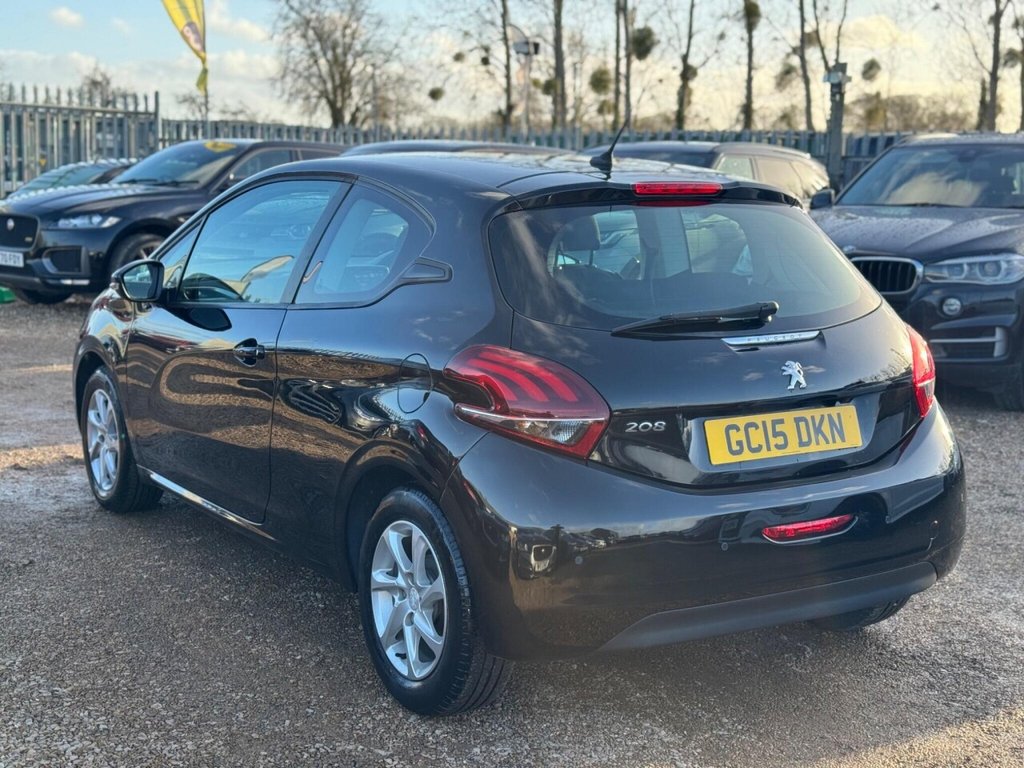 Used Peugeot 208 2015 for sale - 76910291: Photo 8