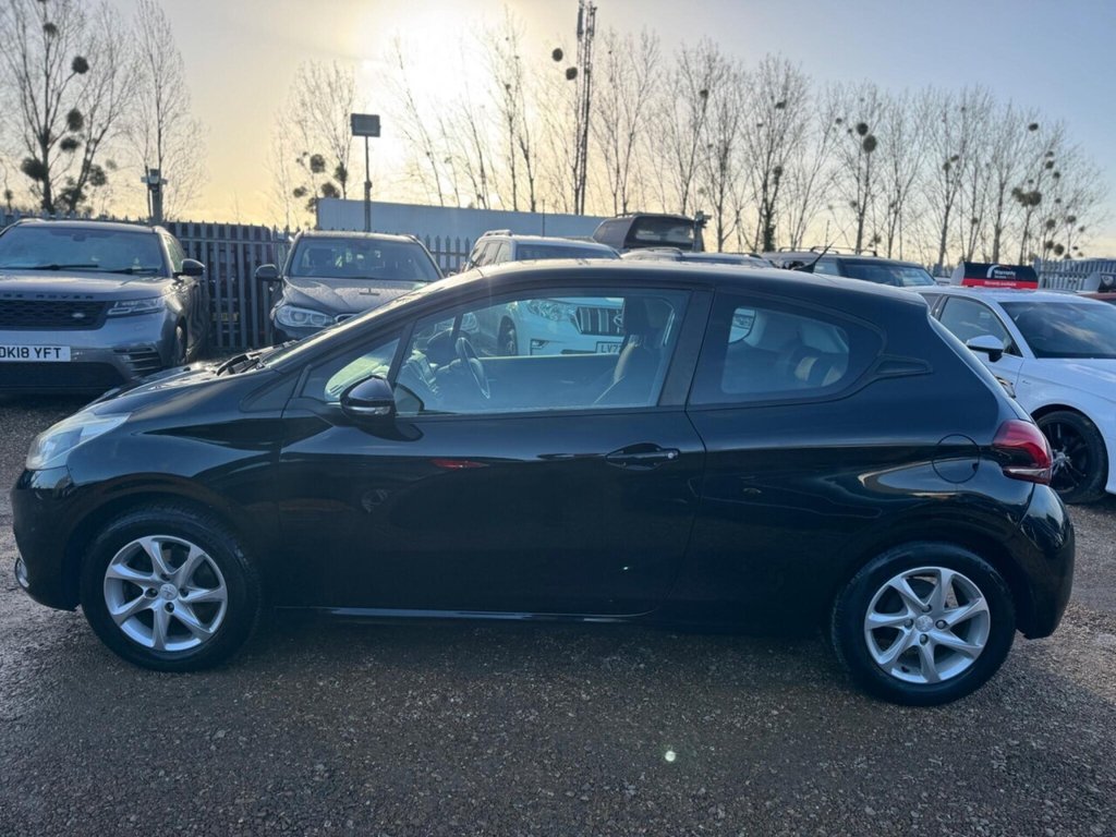 Used Peugeot 208 2015 for sale - 76910291: Photo 9