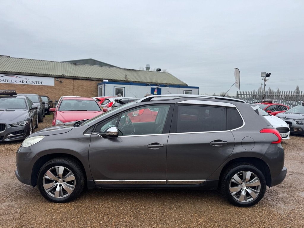 Used Peugeot 2008 2015 for sale - 76973696: Photo 11