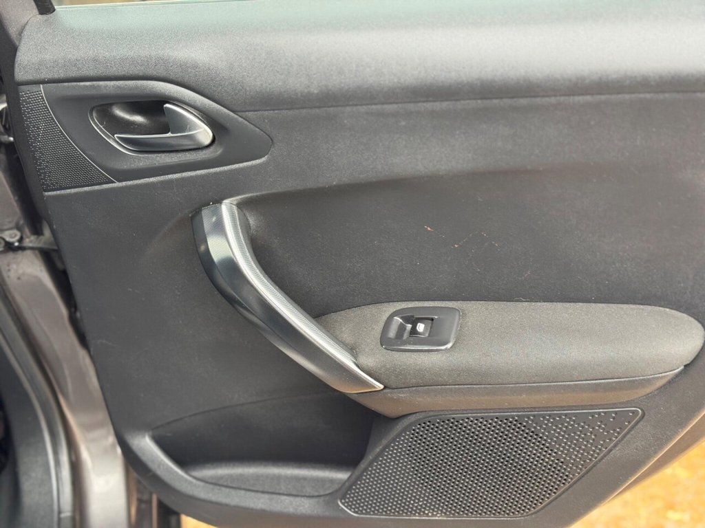 Used Peugeot 2008 2015 for sale - 76973696: Photo 42