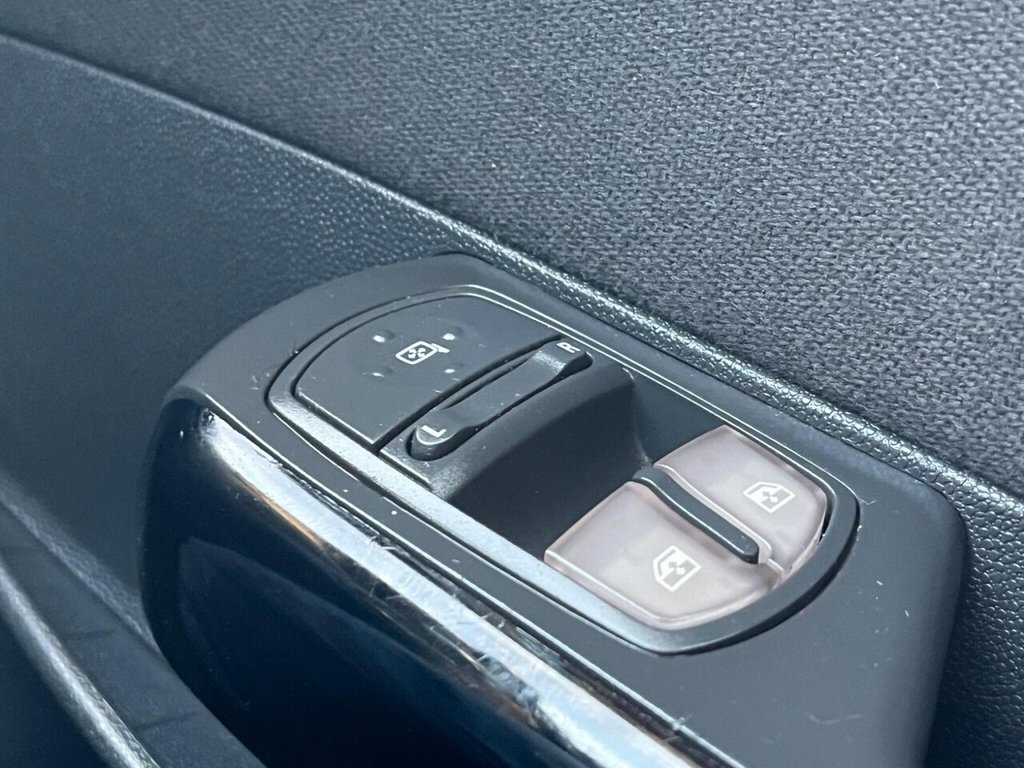 Used Vauxhall Corsa 2012 for sale - 77710879: Photo 27