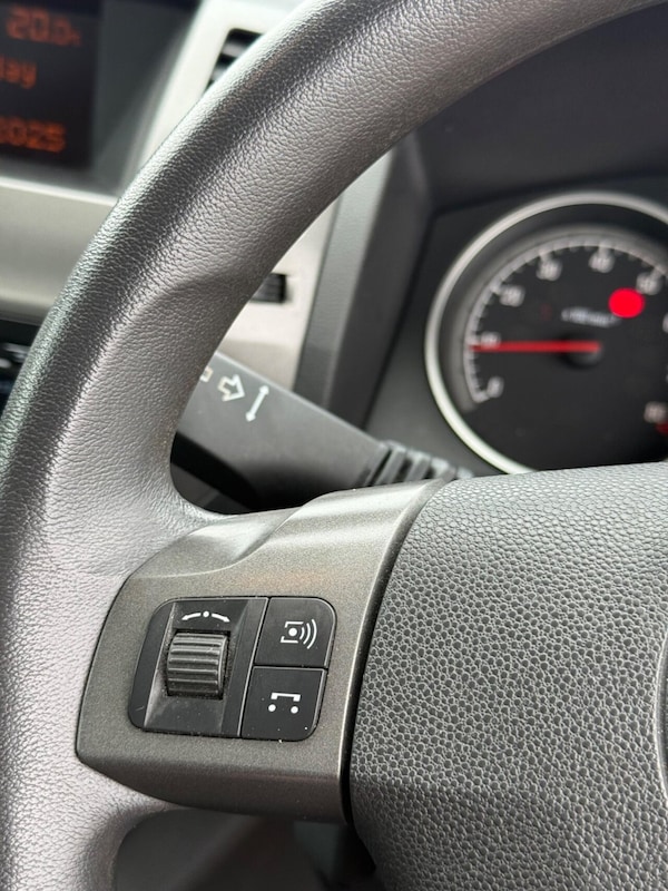 Used Vauxhall Zafira 2007 for sale - 75487815: Photo 25