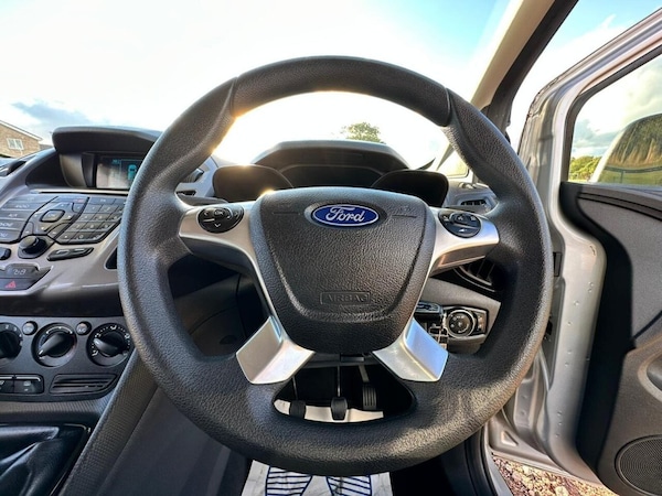 Used Ford Grand Tourneo Connect 2017 for sale - 75802270: Photo 25