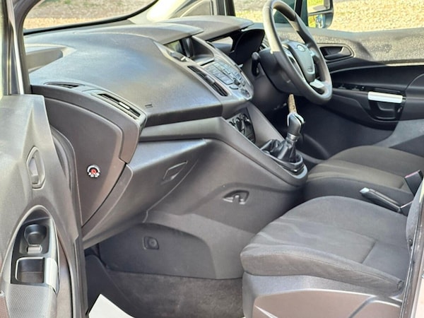 Used Ford Grand Tourneo Connect 2017 for sale - 75802270: Photo 26