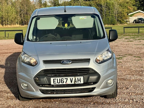 Used Ford Grand Tourneo Connect 2017 for sale - 75802270: Photo 2