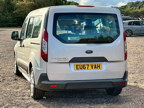 Used Ford Grand Tourneo Connect 2017 for sale - 75802270: Photo 31