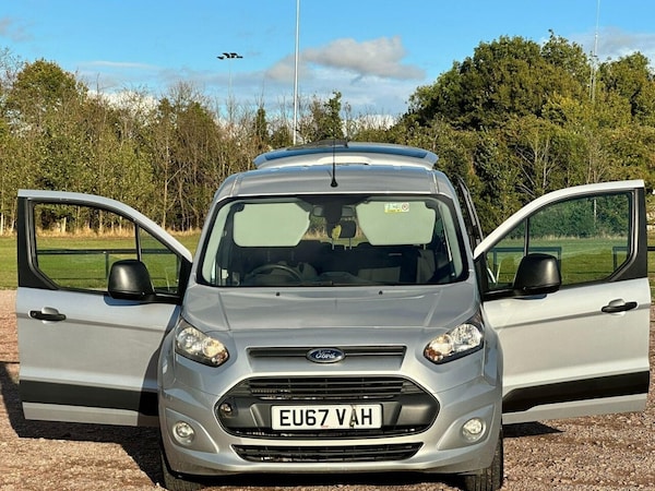 Used Ford Grand Tourneo Connect 2017 for sale - 75802270: Photo 7
