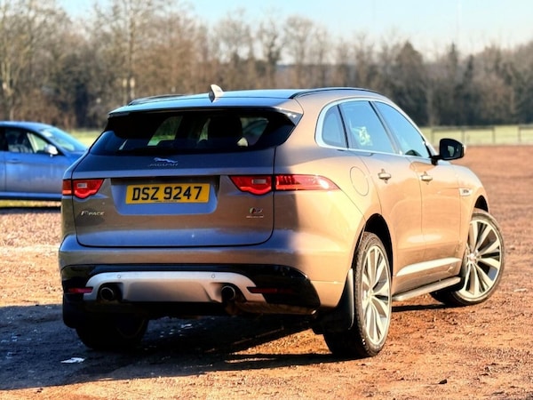 Used Jaguar F-Pace 2017 for sale - 75765598: Photo 15